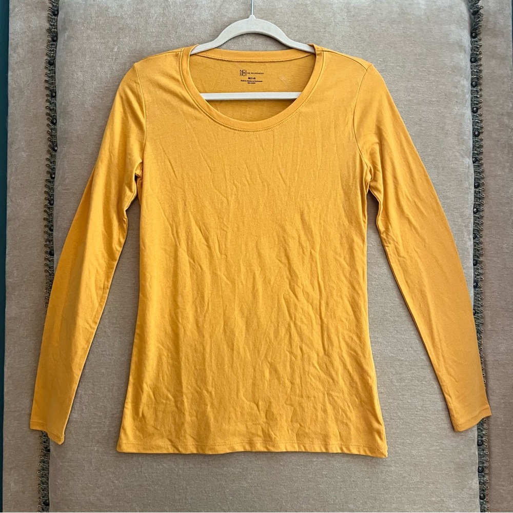 NO BOUNDARIES Long Sleeve Scoop Neck Tee Shirt